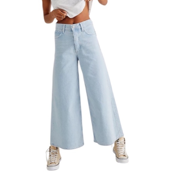 We The Free Wide Crop Flare Jeans Light Wash Bay Blue Inseam 26 fly button - Picture 2 of 10